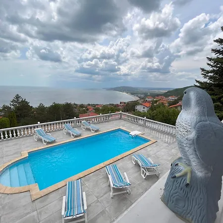 Marion Villa *